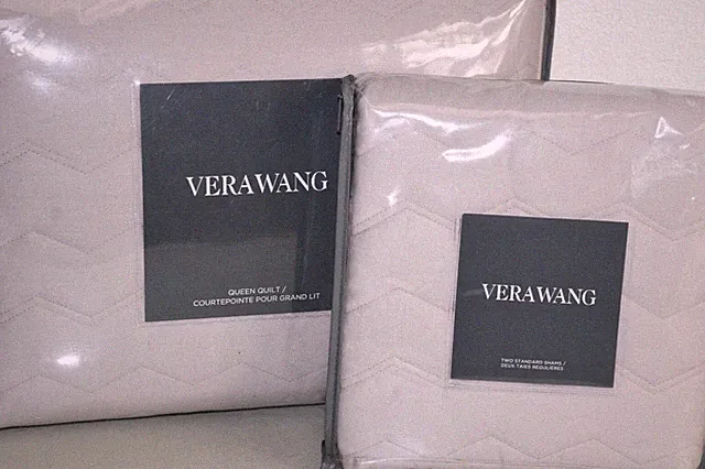 $550 NEW Vera Wang 3 Pc SET Chevron Solid Quilt + 2 Shams QUEEN Blush Grey