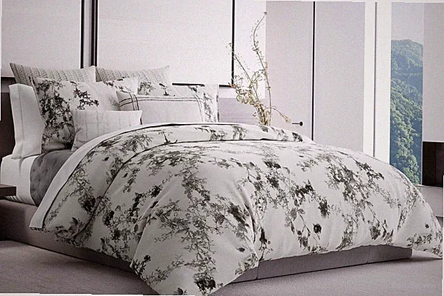 NEW Vera Wang $448 Charcoal Vines Beige Floral Duvet Cover size QUEEN 88" x 92"