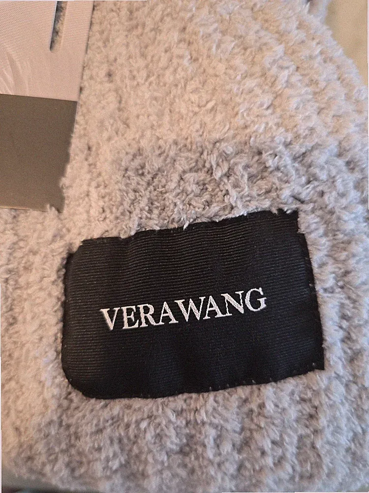 VERA WANG Feather Chenille Extra Soft Border Knit Full / Queen Blanket Gray NEW