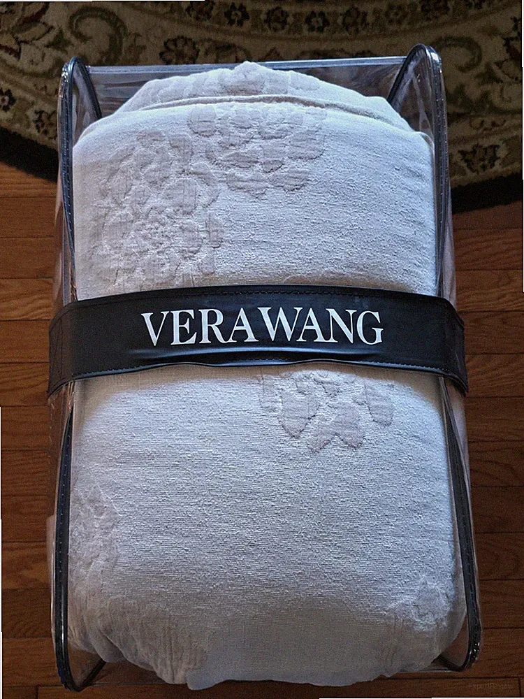 Vera Wang Queen 3 Piece Comforter Set Soft Touch All Season Machine Washable