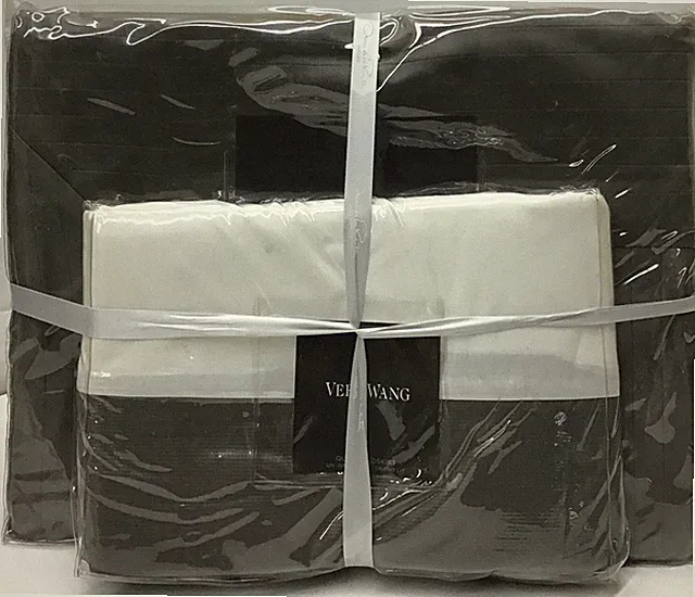 Vera Wang Queen Coverlet & Queen BedSkirt In Gray ( 96” X 100” ) ( 60” X 80” )